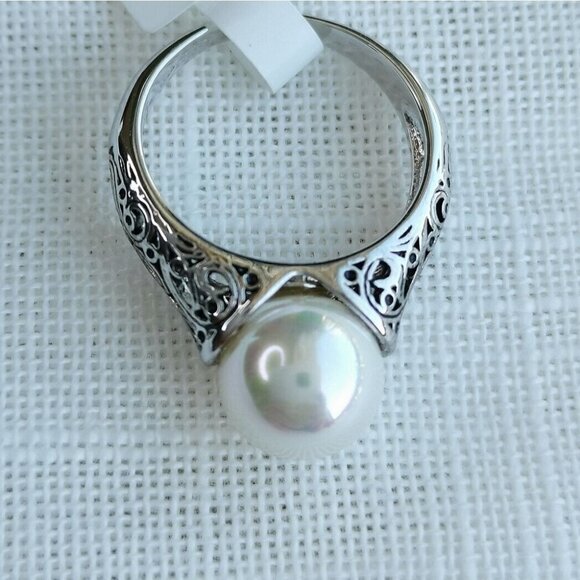 NWT White shell pearl filigree cocktail ring size 8 - Picture 4 of 6